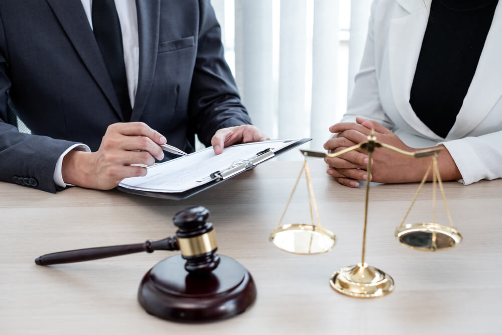 מדוע חשוב להסתייע בשירות עורך דין חדלות פירעון